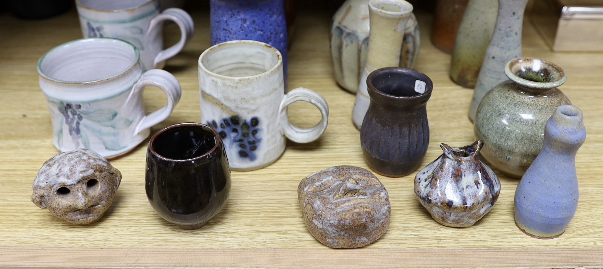 Susan Threadgold - a group of studio pottery small vessels, The tallest is 18 cm (22)